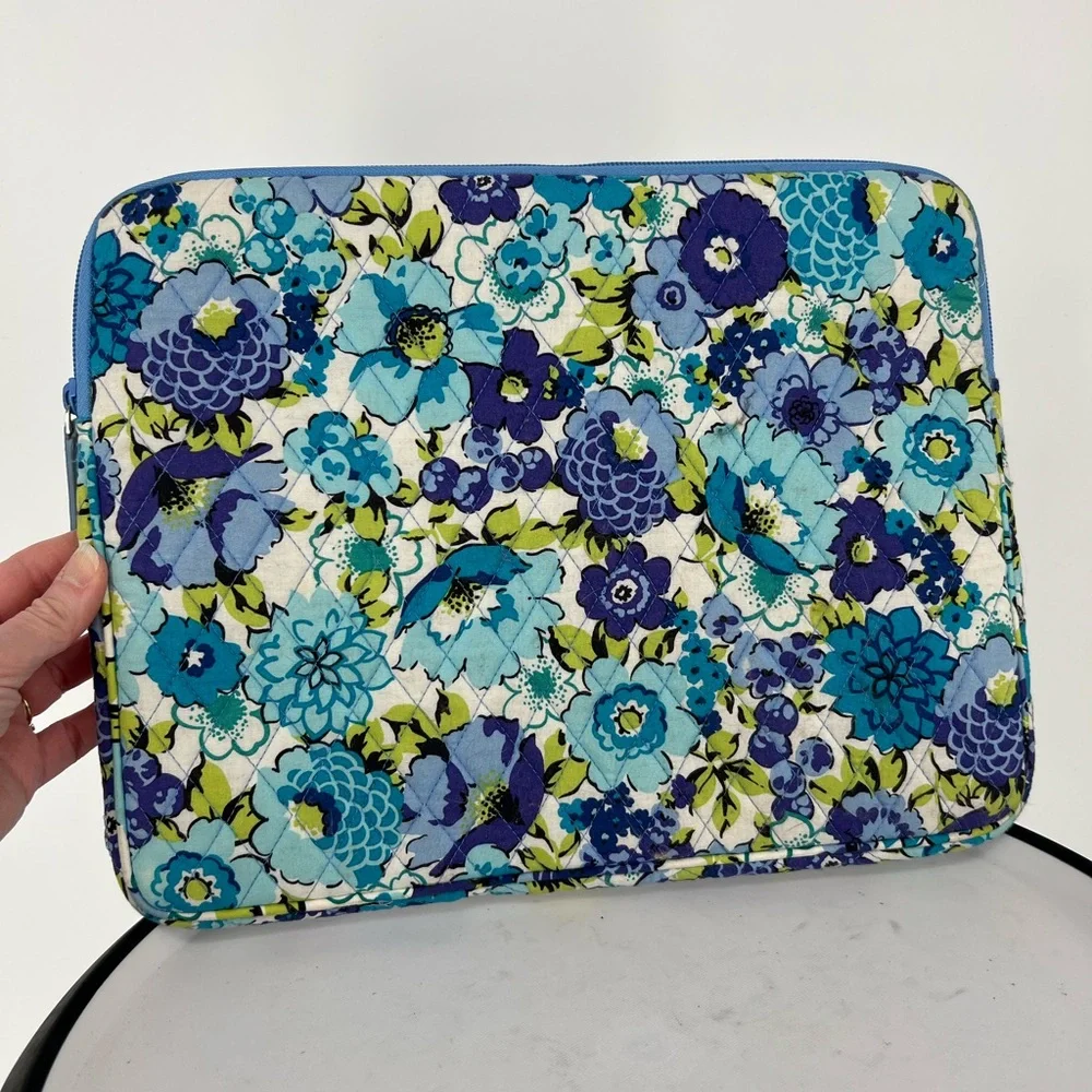 VERA BRADLEY RETIRED BLUEBERRY BLOOMS LAPTOP PADDED BAG
